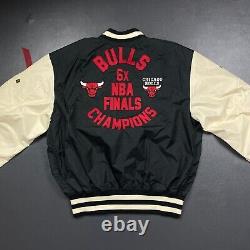 100% Authentic Chicago Bulls x New Era x Alpha Reversible Jacket Size M Mens