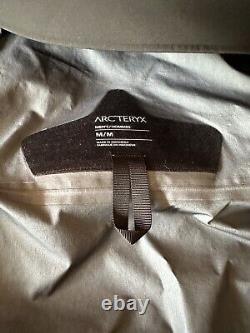 Arc'teryx Alpha Jacket Black Men's Medium Like New WOT