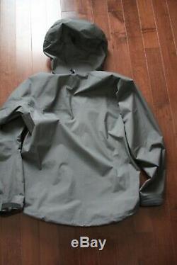 Arc'teryx Leaf Alpha Jacket Lt Men's (gen 2) Wolf Gray Medium (retail $629)