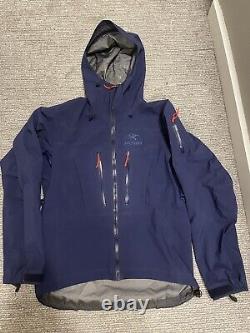 Arc'teryx Mens Alpha SV Made in Canada