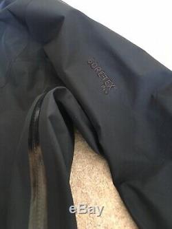 Arcteryx Alpha LT GORE-TEX Pro Jacket Black Size Medium Made In Canada