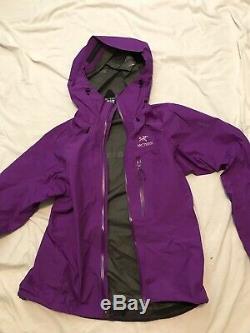 Arcteryx Alpha SL Gore-Tex Jacket Womens Small Purple- Slightly Used