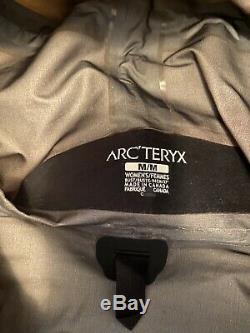 Arcteryx Alpha SV Jacket Gore-Tex pro 3L Hard shell Womens Medium M Yellow