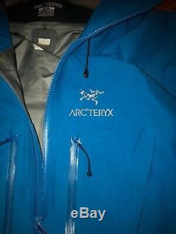Arcteryx Mens Medium Alpha SV Jacket Blue