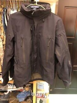 Arcteryx leaf alpha black gen1 jacket Medium