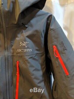 BNWT Men's Arc'teryx Alpha SV Jacket (Medium)