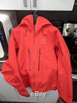 (Like new) Men's Arc'teryx Alpha SV Jacket Medium (Cardinal)