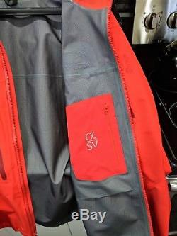 (Like new) Men's Arc'teryx Alpha SV Jacket Medium (Cardinal)