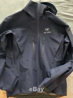 NEW Arcteryx Alpha SV Jacket, Mens Medium M, Black, made in Canada