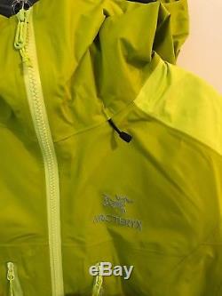 NWTs Arc'teryx Womens Alpha AR Gore-Tex Pro Jacket. Medium. Chartreuse ($575)