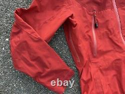 VTG Arc'teryx Alpha AR Goretex XCR Jacket Red Womens Size Medium MADE IN CANADA