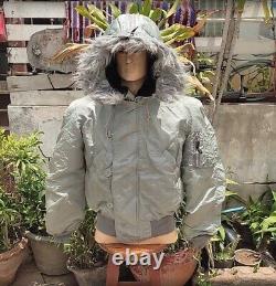 Veste, Homme Volant Lourde, Capuche Attachée N-2B. Taille Moyenne. Alpha Industries