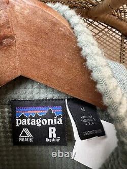 Veste thermique à motif de gaufres Patagonia MARS R1 en taille moyenne avec fermeture éclair 1/4 en vert Alpha