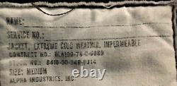 Vtg 1978 US Navy CNAP Extreme Cold Weather Impermeable Deck Jacket M Alpha Ind <br/><br/>Traduction en français : Vtg 1978 US Navy CNAP Veste de pont imperméable et extrêmement résistante au froid M Alpha Ind